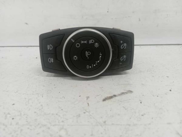 COMMODO FORD( PHARE UNIQUEMENT ) - Vue 1